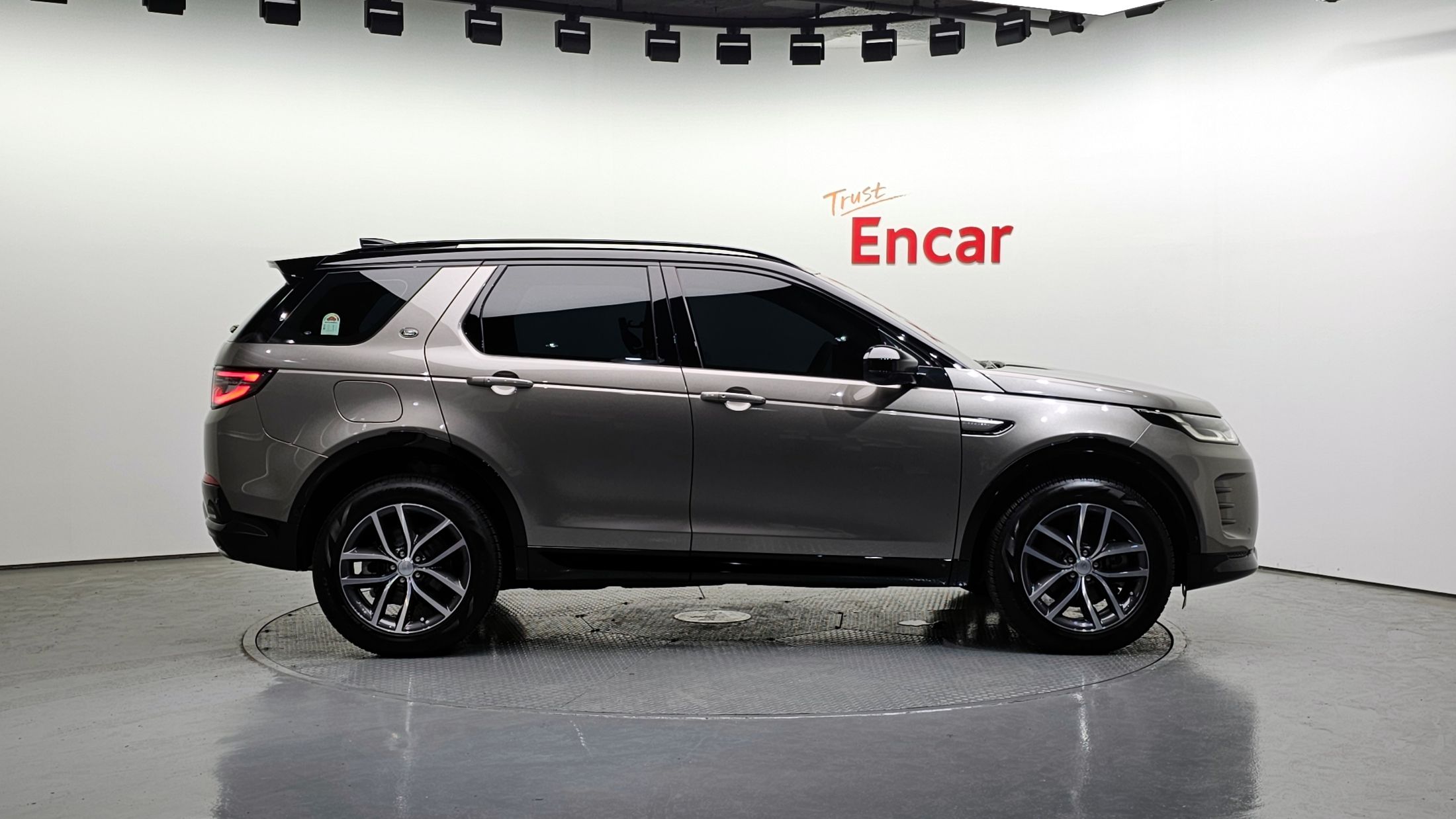 LAND ROVER DISCOVERY SPORT 2024