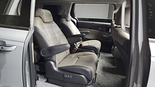 KIA CARNIVAL 2025