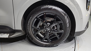 KIA CARNIVAL 2025