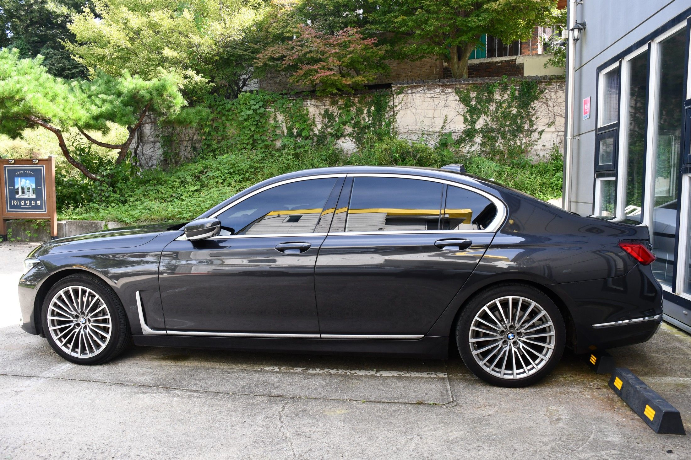 BMW 7-SERIES G11 2022