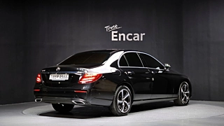 MERCEDES BENZ E-CLASS W213 2020