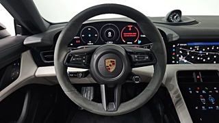 PORSCHE TAYCAN 2024