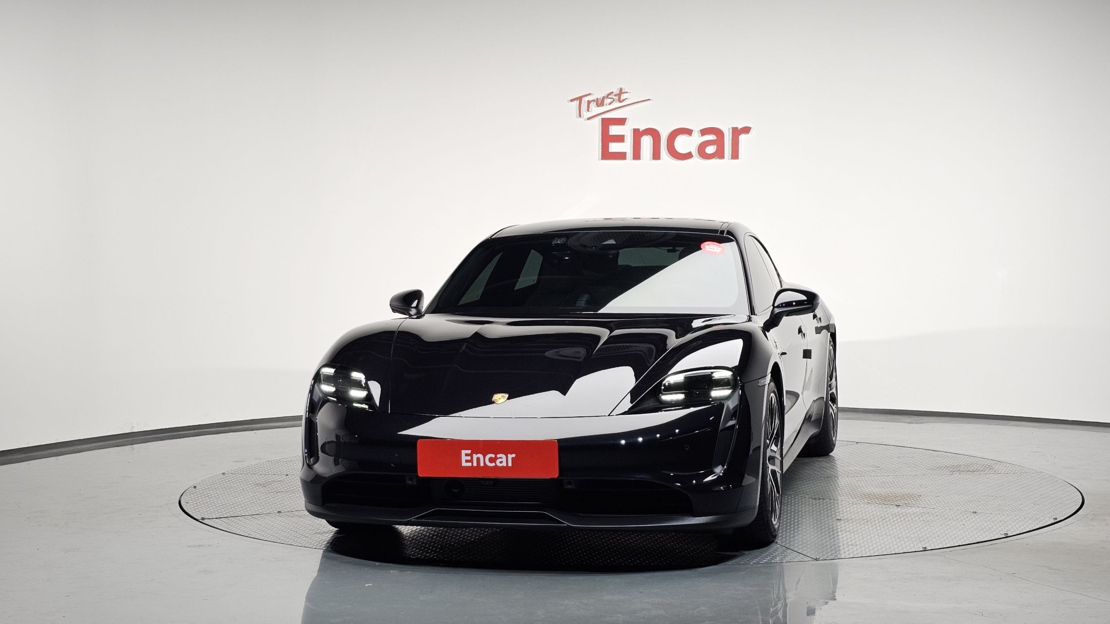 PORSCHE TAYCAN 2024