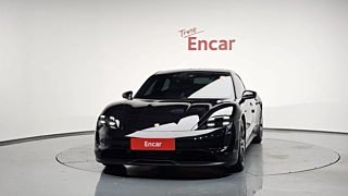 PORSCHE TAYCAN 2024