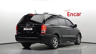 KIA CARNIVAL R 2013