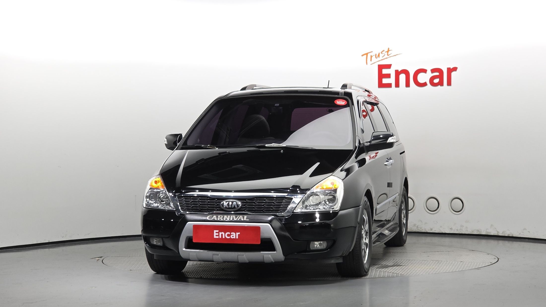KIA CARNIVAL R 2013