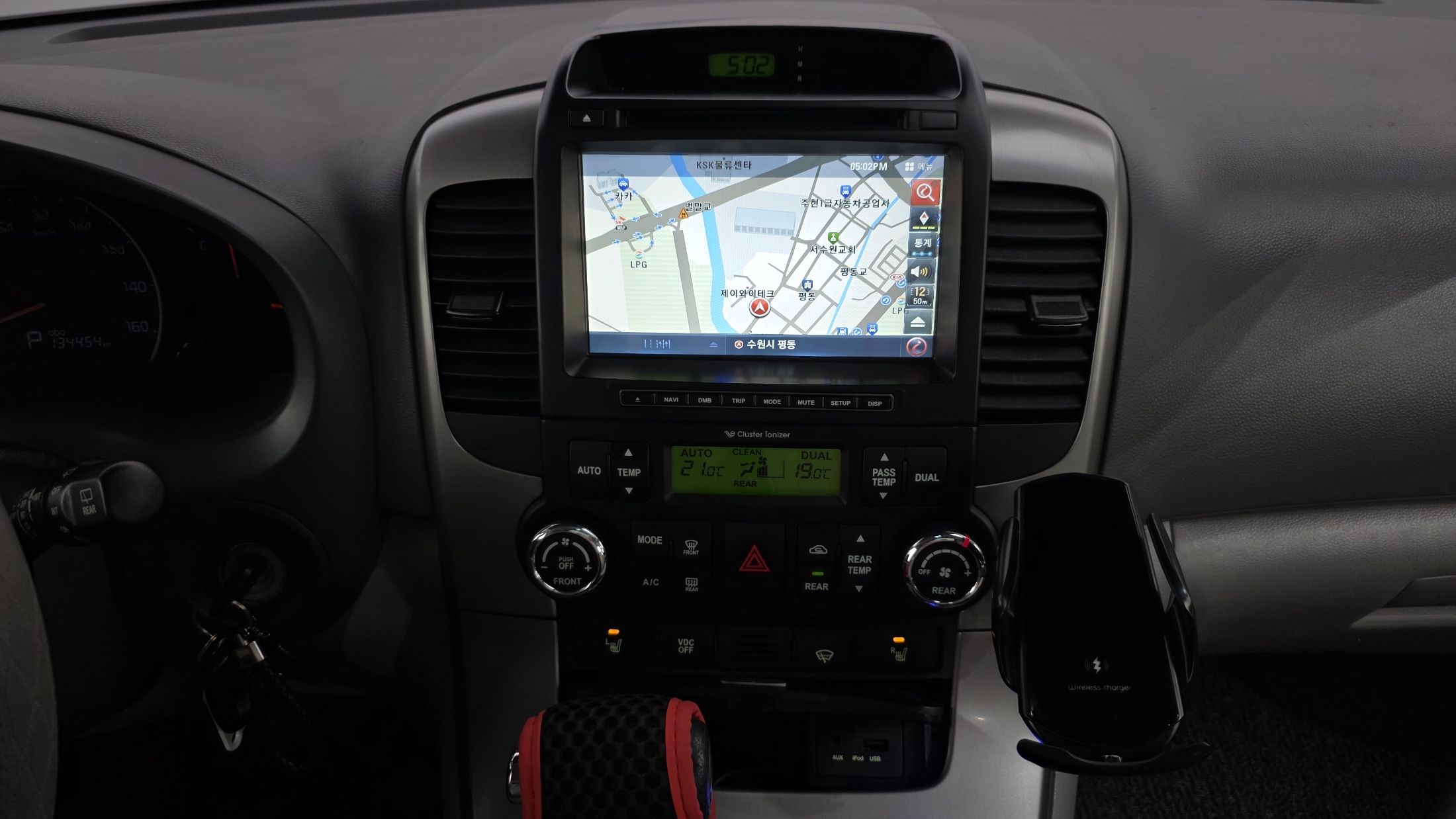 KIA CARNIVAL R 2013
