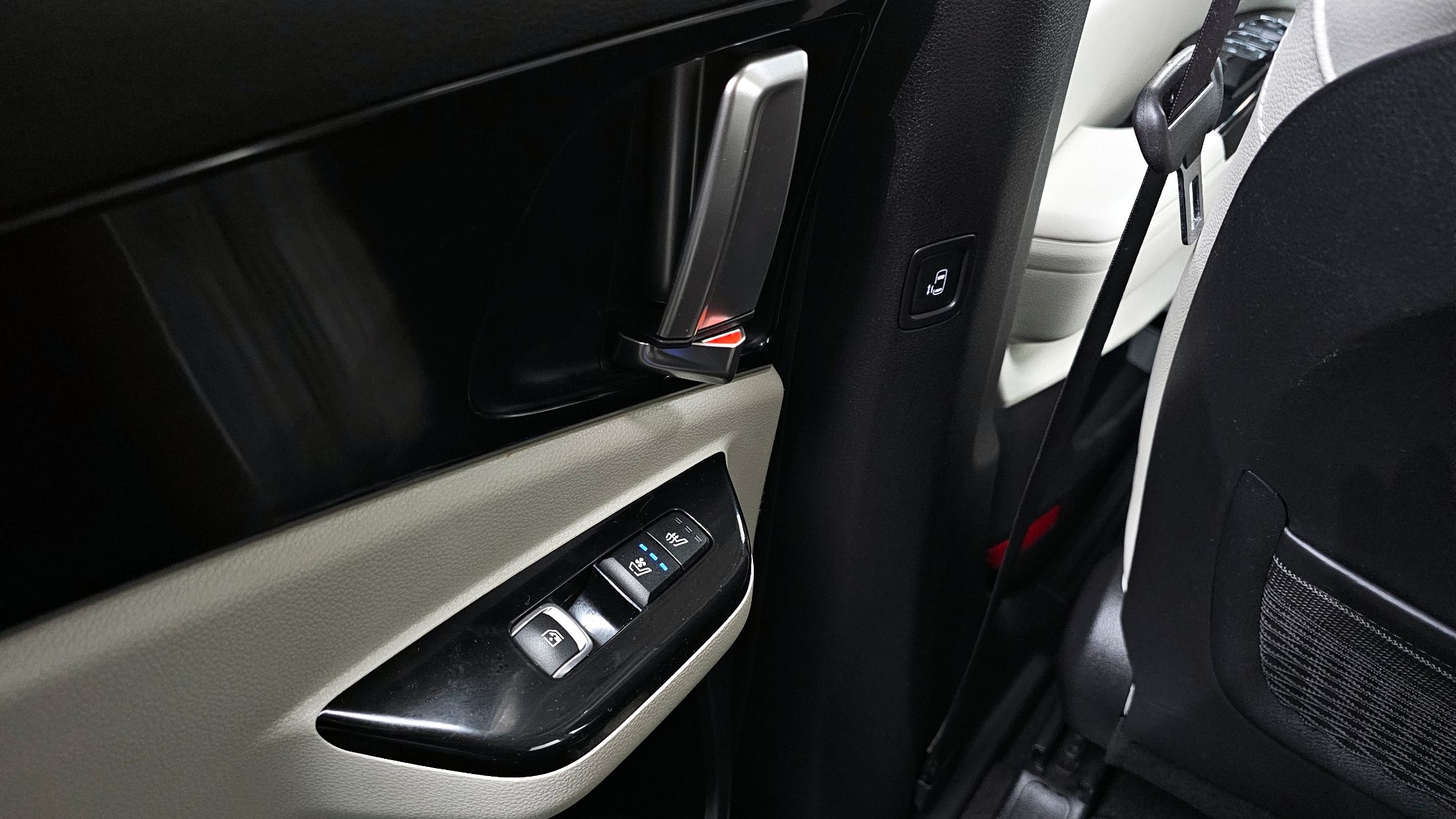 KIA CARNIVAL 2023