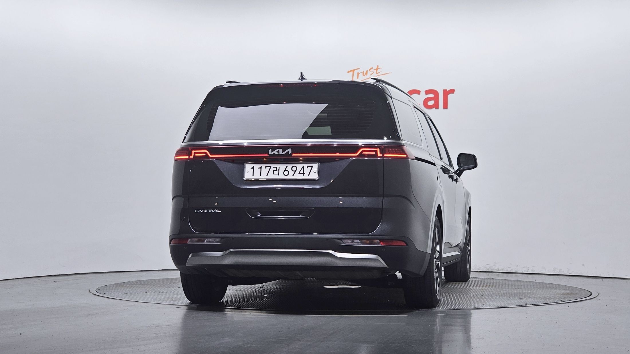 KIA CARNIVAL 2023