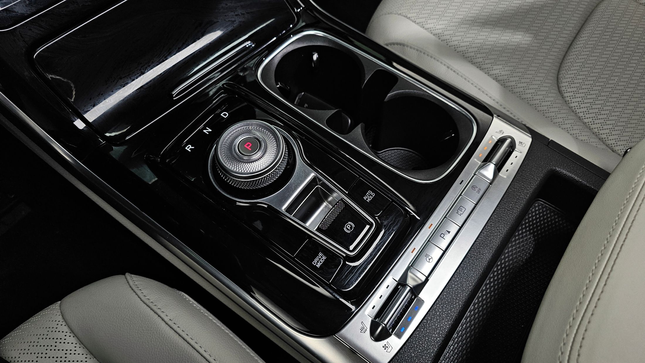 KIA CARNIVAL 2023