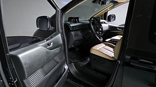 HYUNDAI STARIA 2024