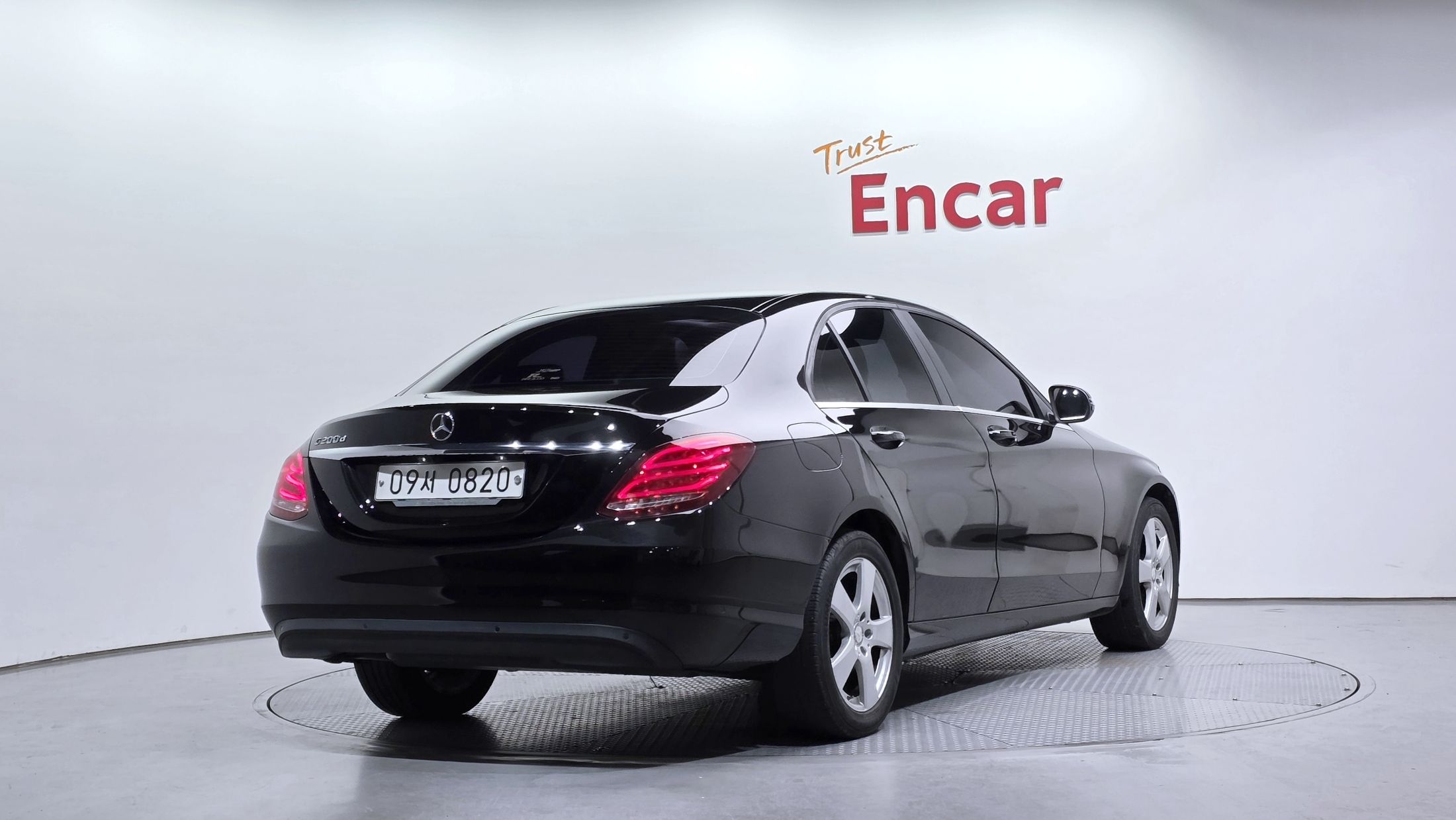 MERCEDES BENZ C-CLASS W205 2016