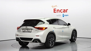 Заказать INFINITI Q30