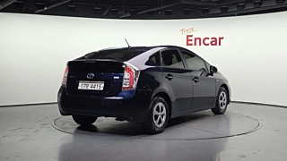 TOYOTA PRIUS 2012