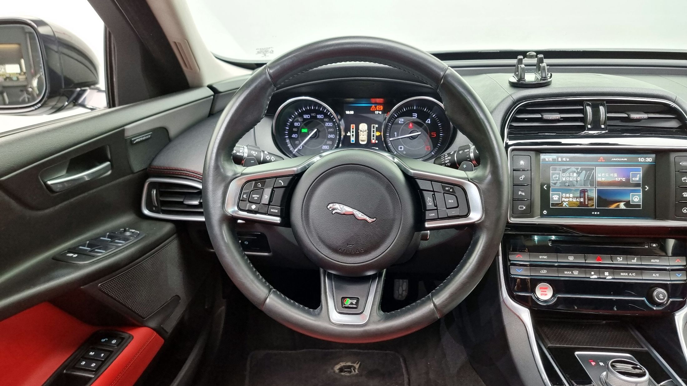 JAGUAR XE 2016