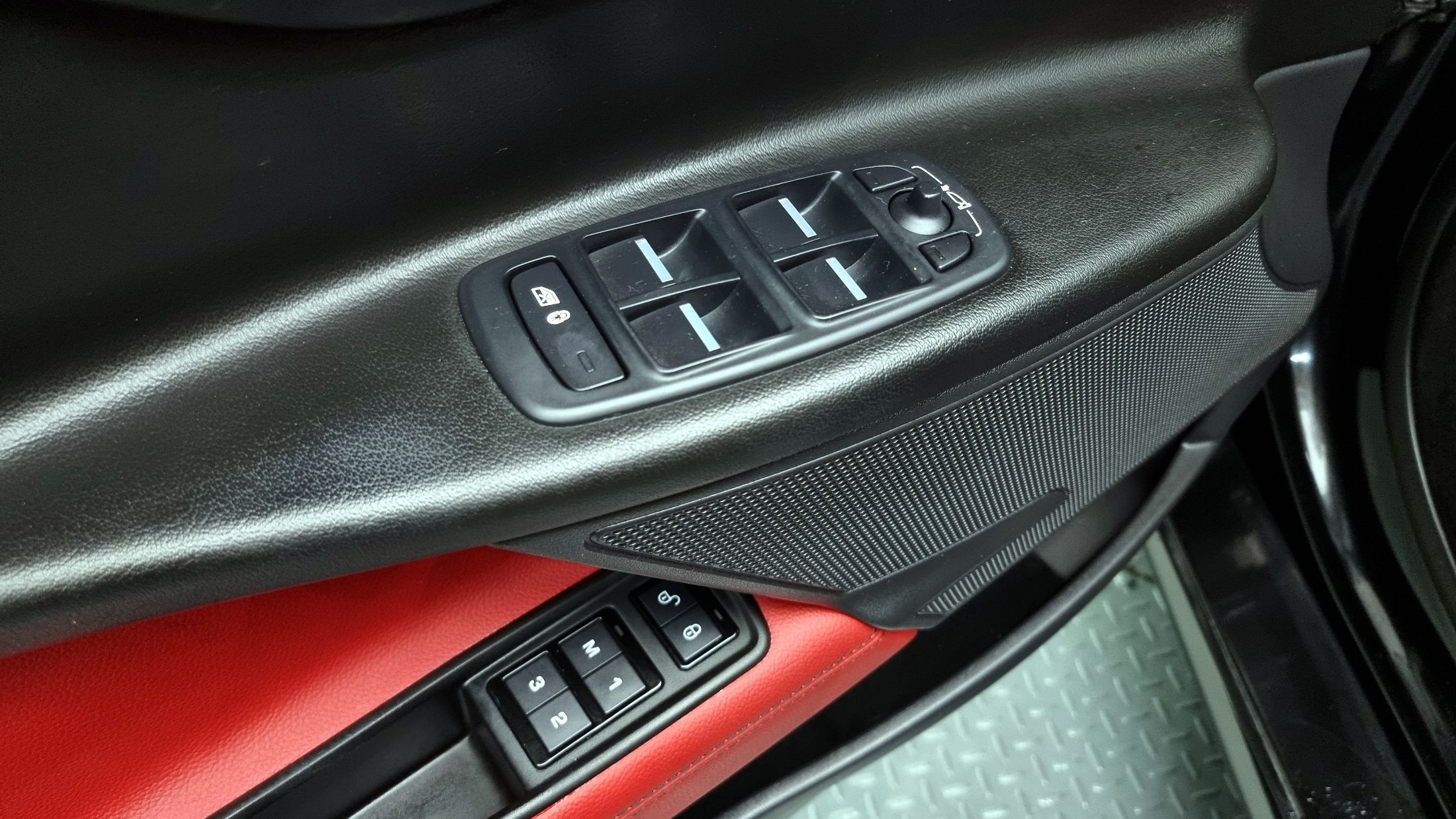JAGUAR XE 2016