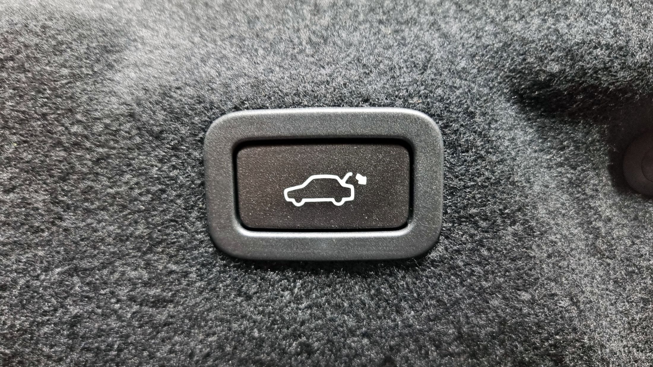 JAGUAR XE 2016