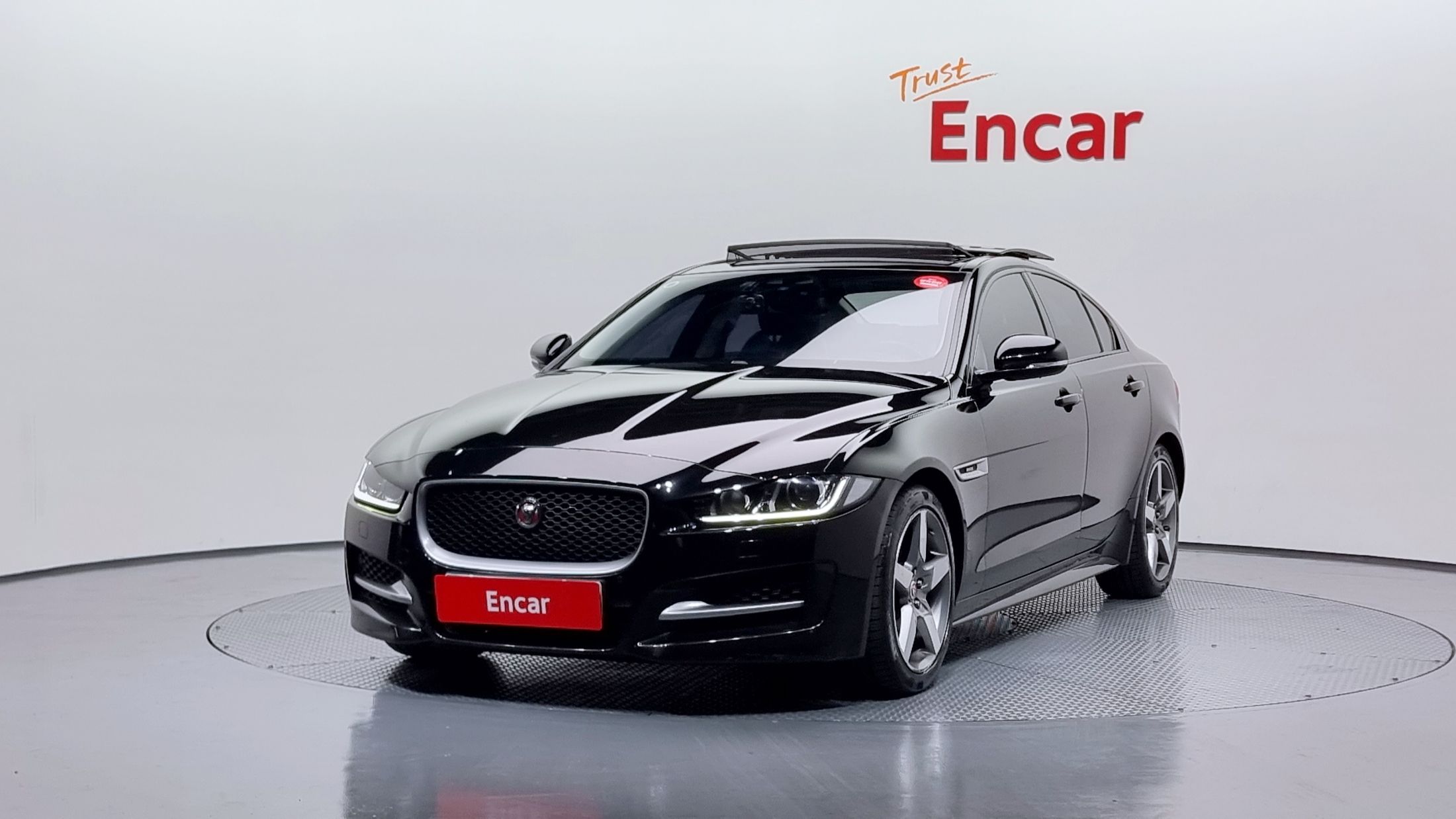 Аукционный лист JAGUAR XE 2016