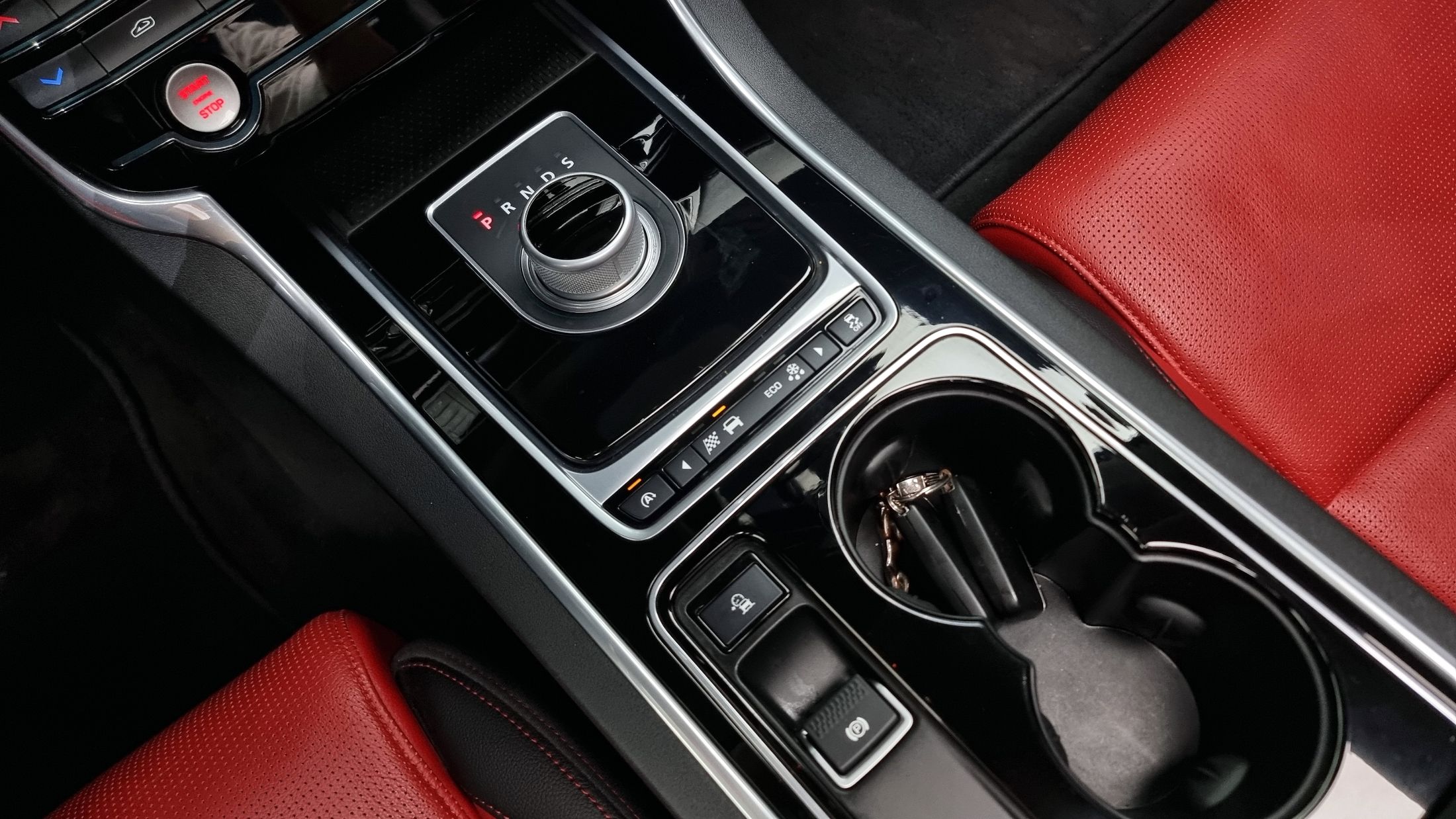 JAGUAR XE 2016