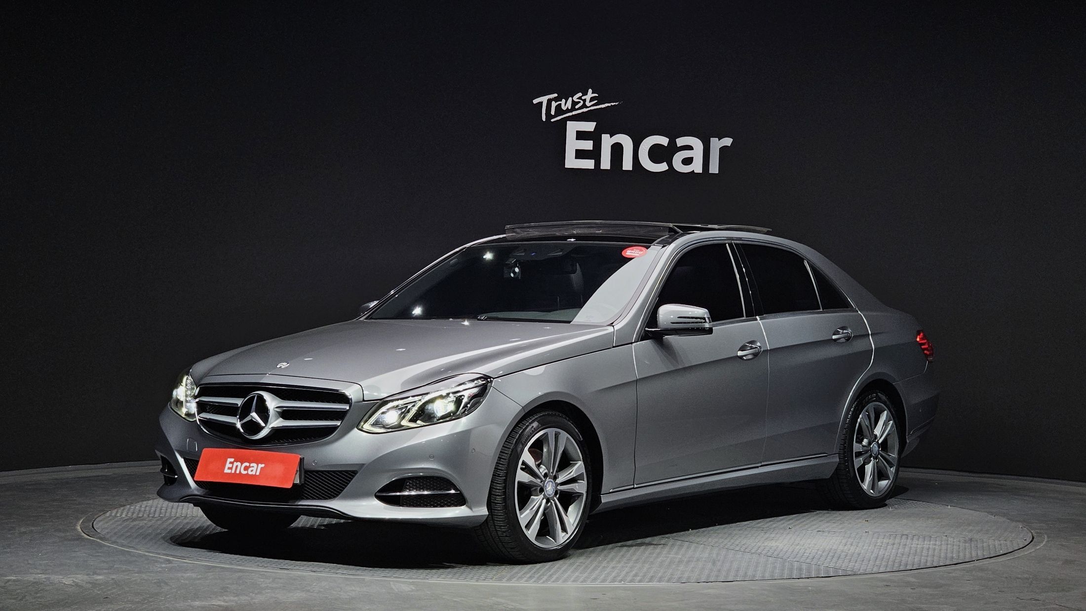 MERCEDES BENZ E-CLASS W212