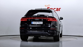 AUDI Q8 4M 2023