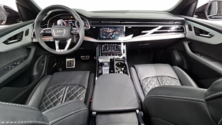 AUDI Q8 4M 2023