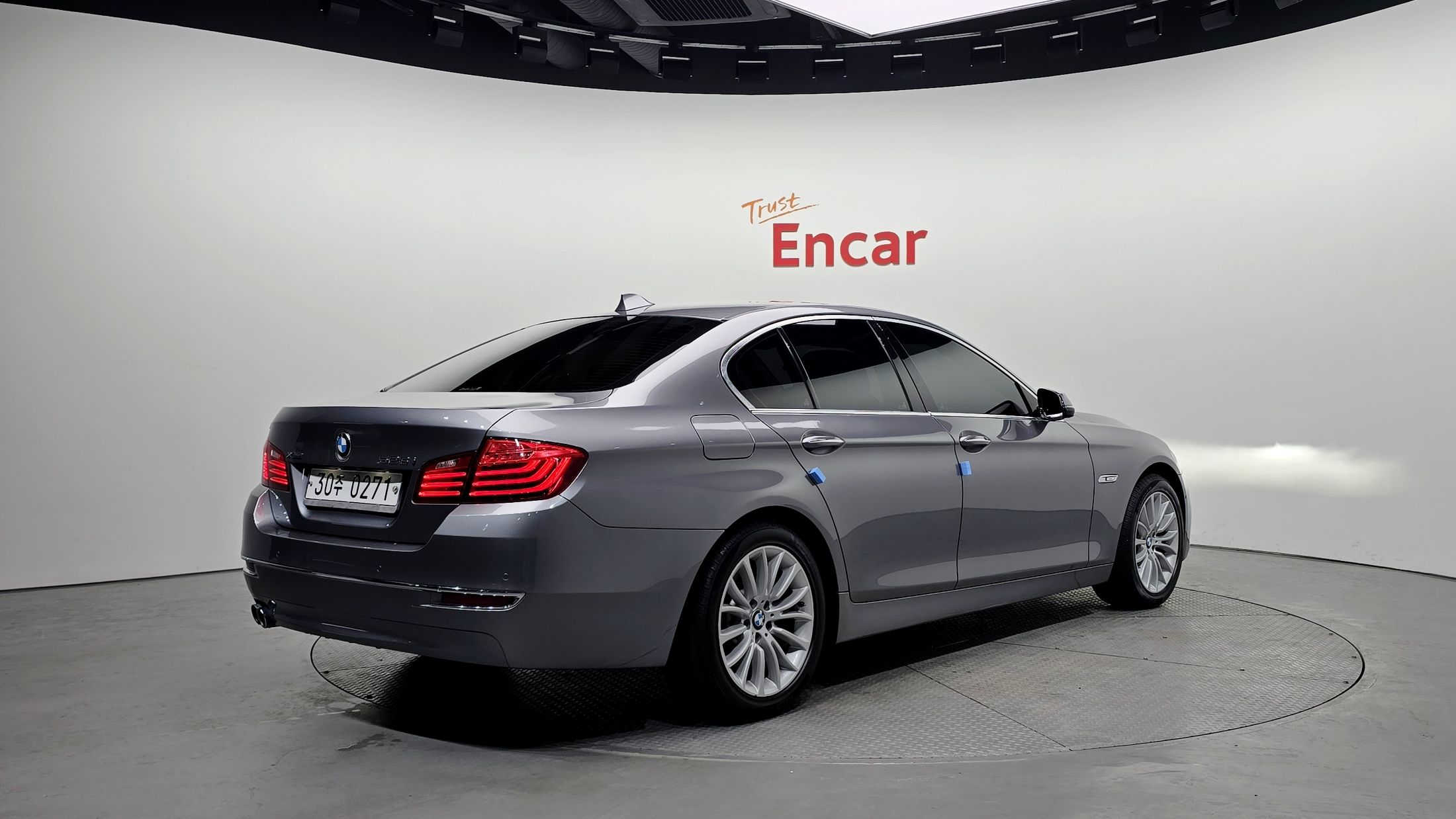 BMW 5-SERIES F10 2016