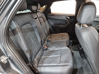 AUDI Q3 F3 2024