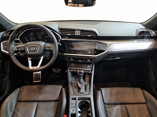 AUDI Q3 F3 2024