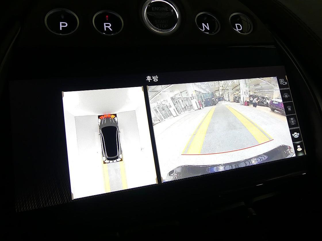 ASTON MARTIN DBX 2023