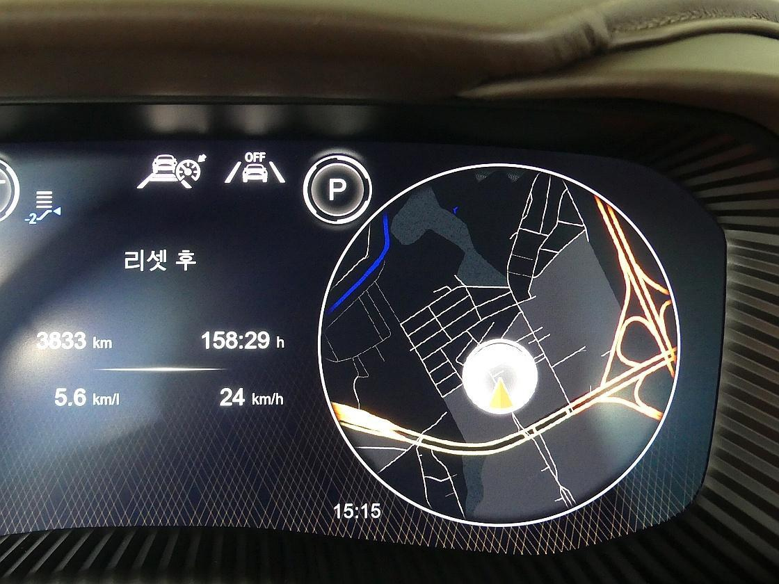 ASTON MARTIN DBX 2023