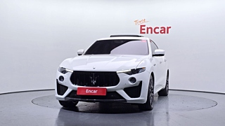 MASERATI LEVANTE 2019