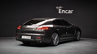 PORSCHE PANAMERA 2015