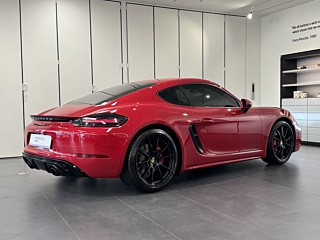 Заказать PORSCHE 718 CAYMAN