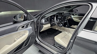 GENESIS G70  Gasoline 2.0T 4WD 2021