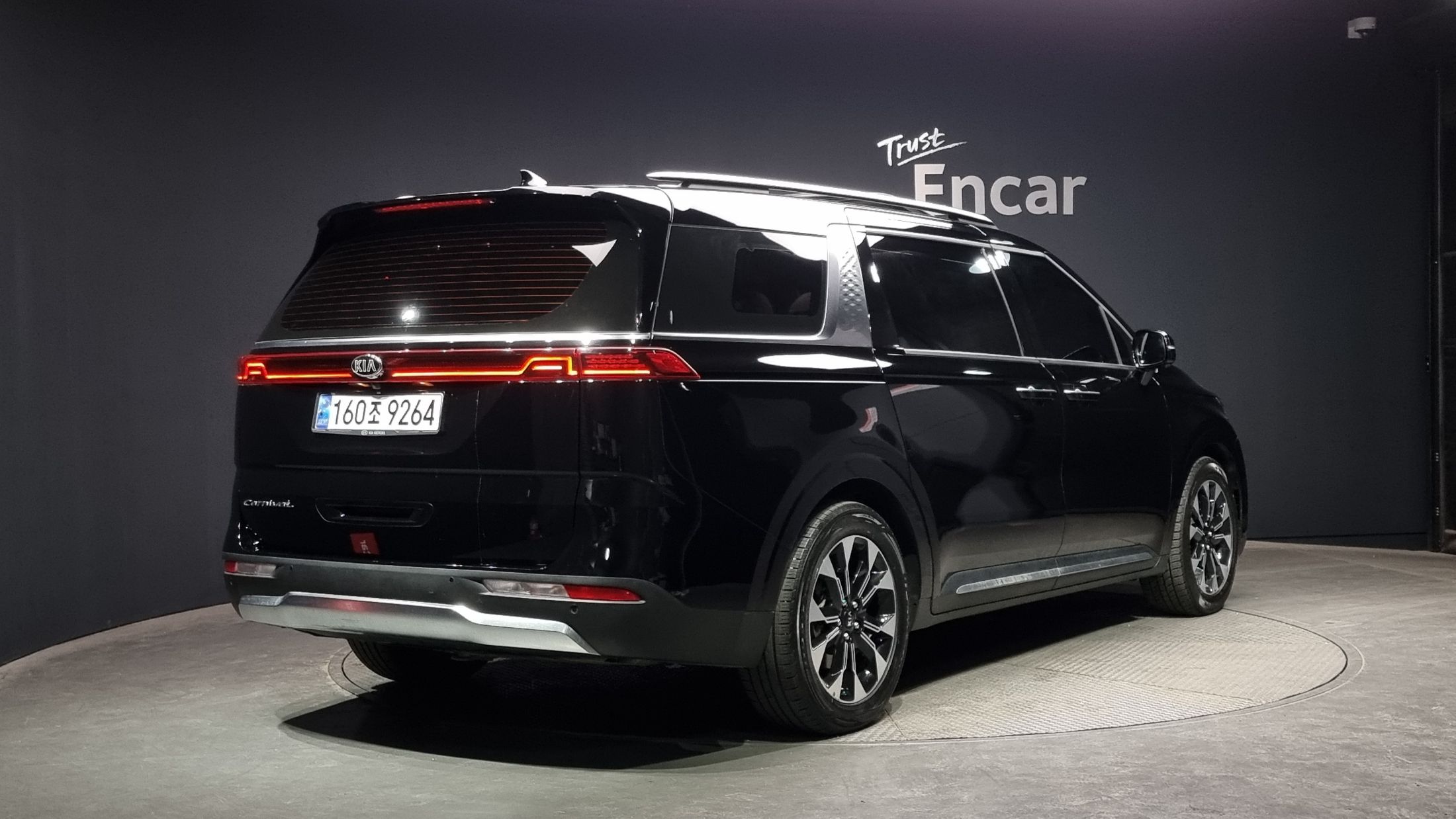 KIA CARNIVAL 2021