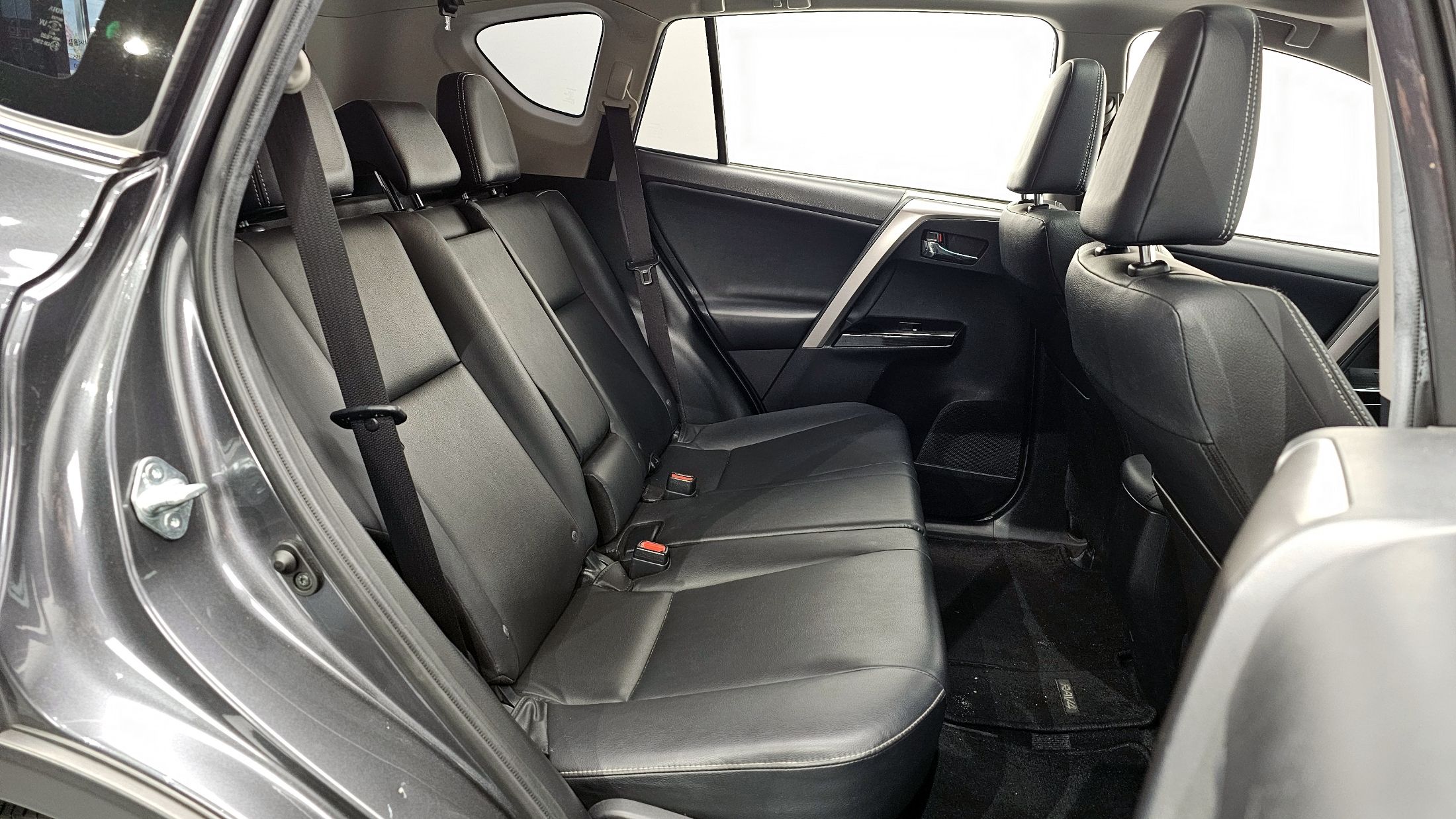TOYOTA RAV4 2015