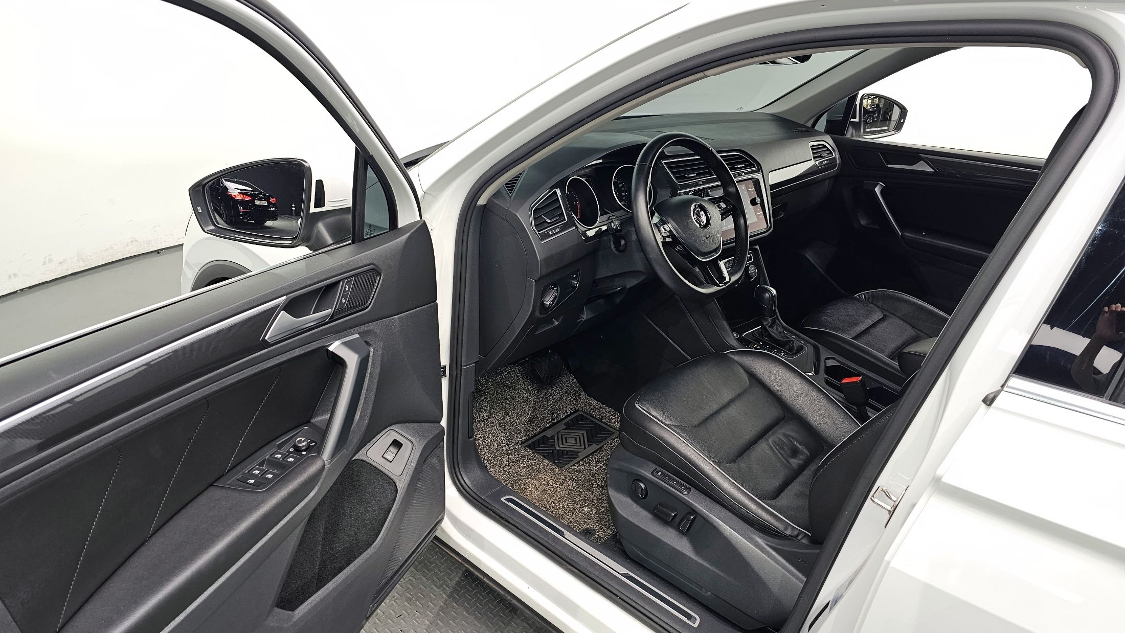 VOLKSWAGEN TIGUAN 2020