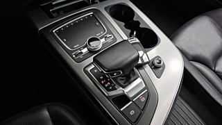 AUDI Q7 4M 2019