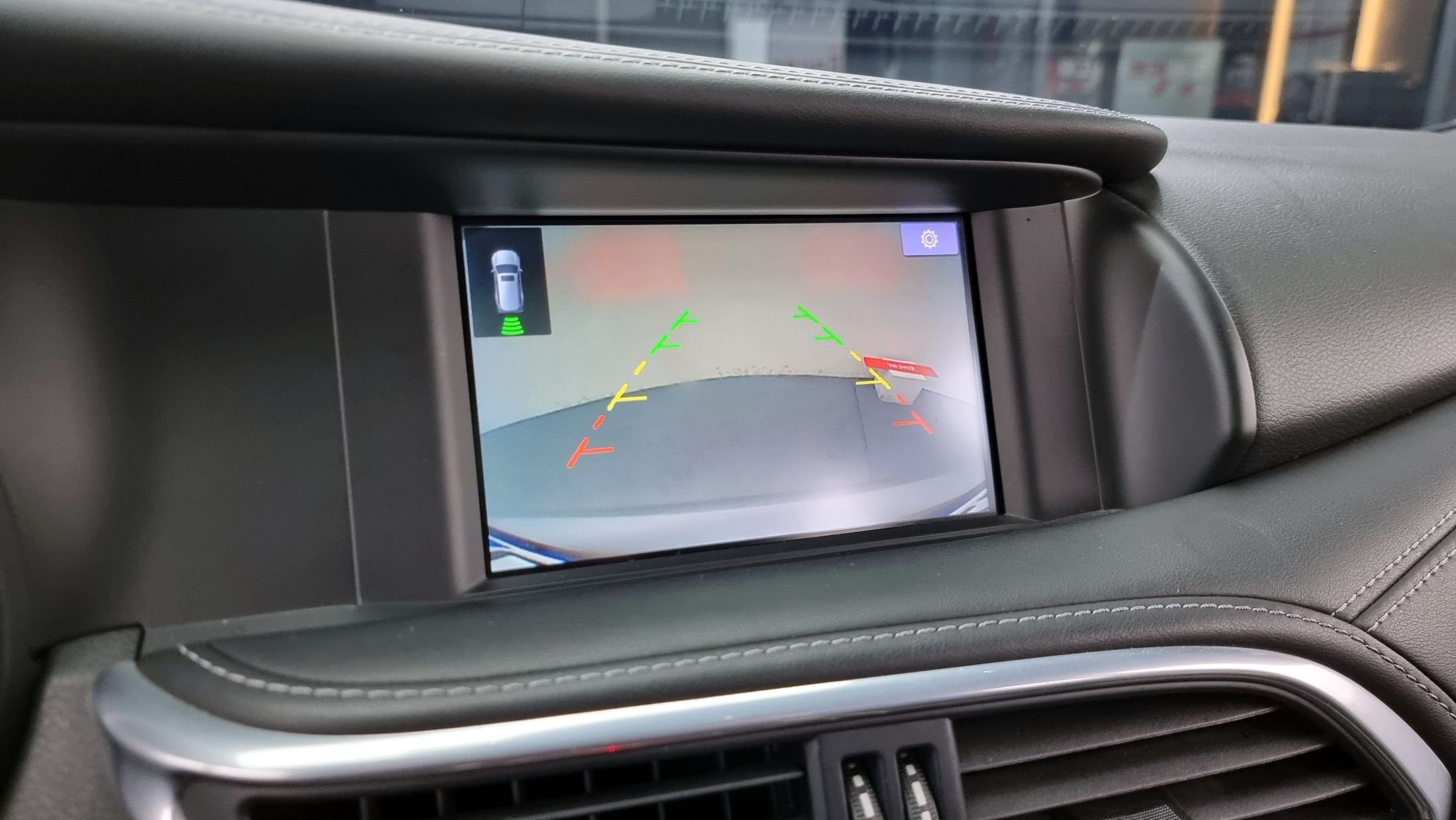 INFINITI Q30 2019