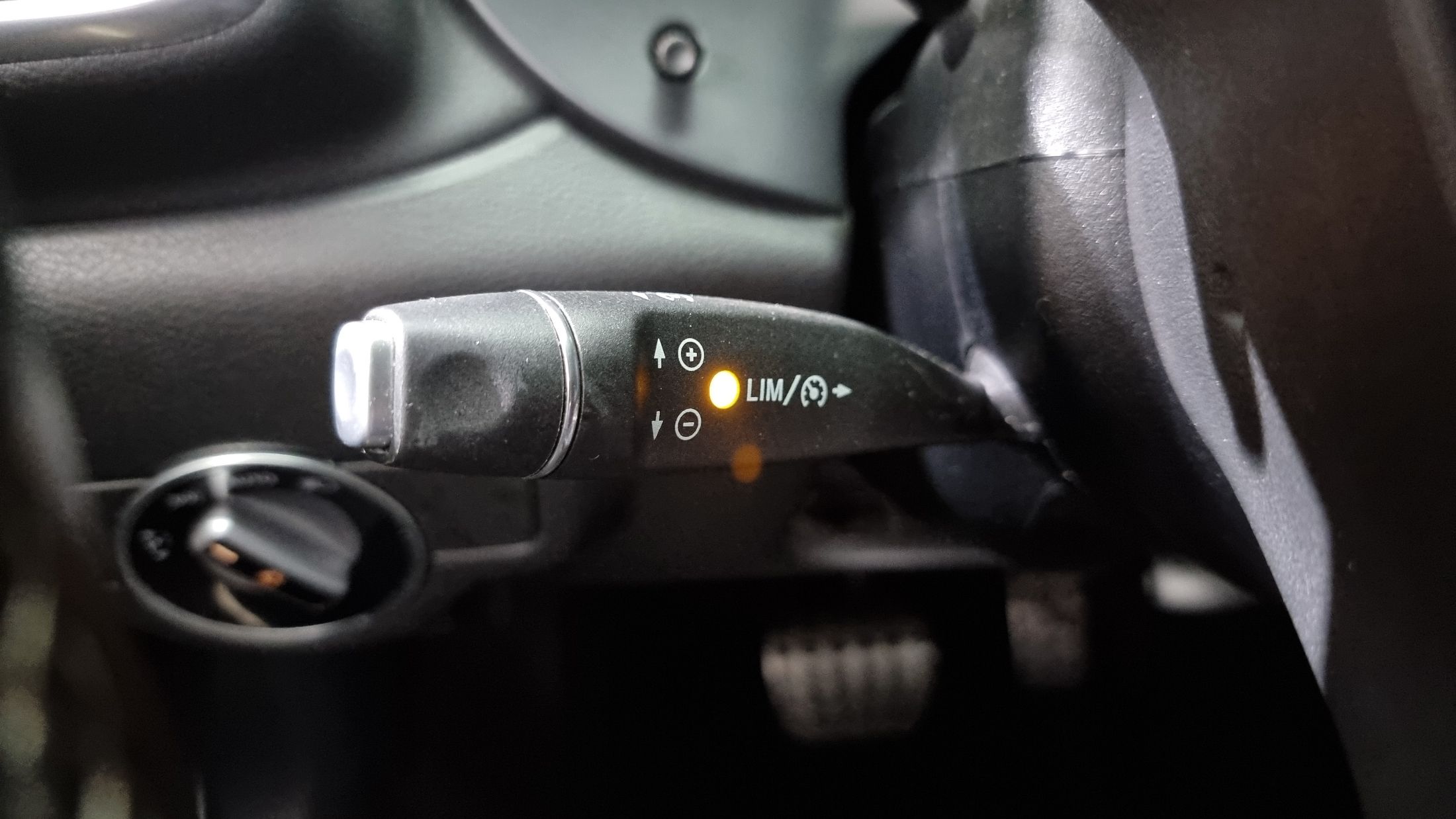 INFINITI Q30 2019