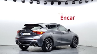 INFINITI Q30 2019