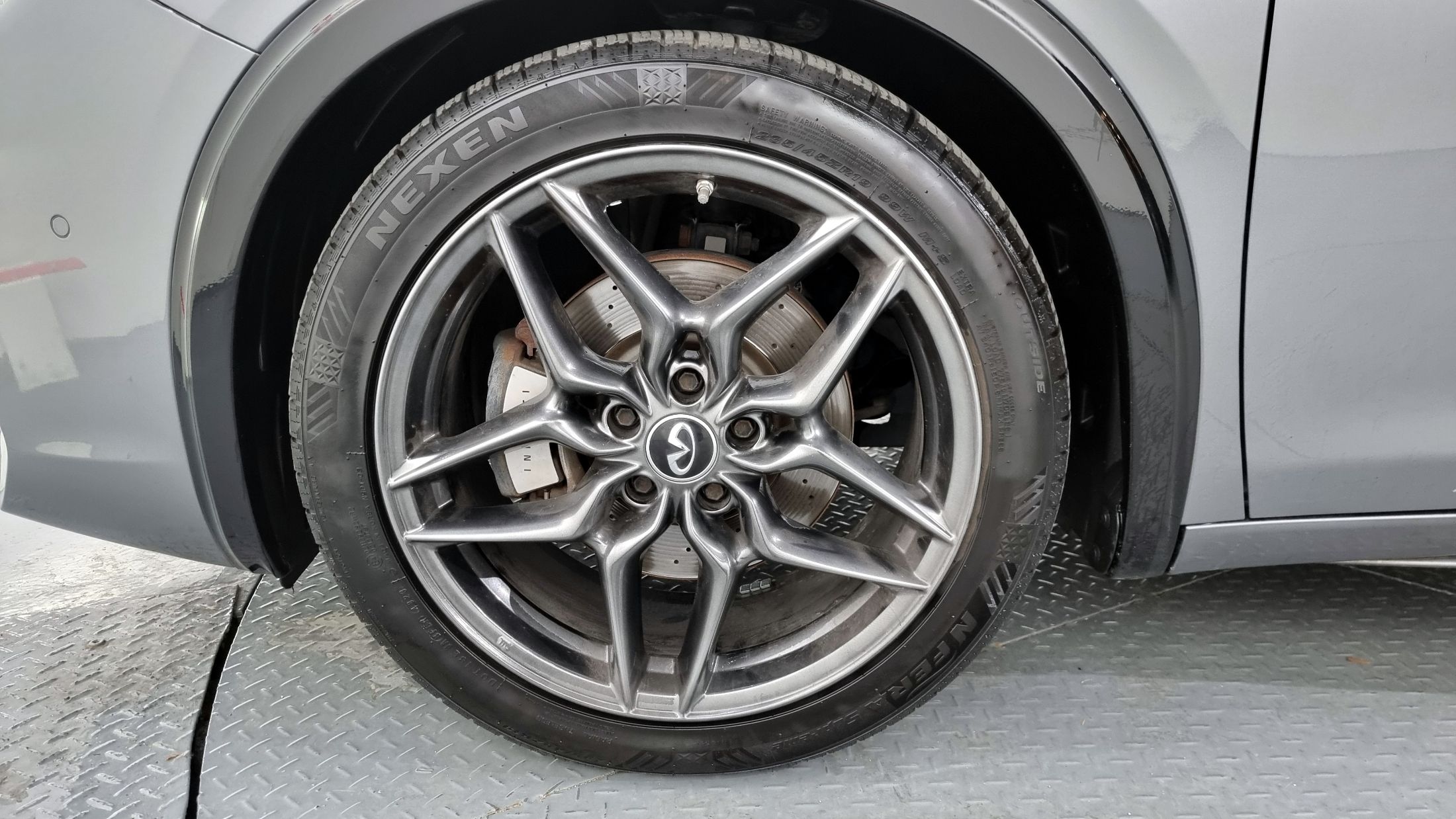 INFINITI Q30 2019