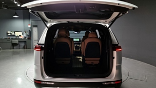 KIA CARNIVAL 2023