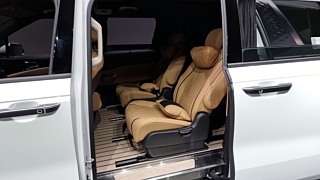 KIA CARNIVAL 2023