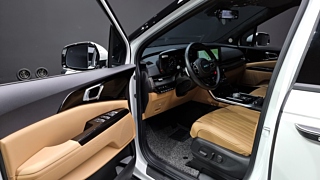 KIA CARNIVAL 2023
