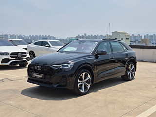 Заказать AUDI Q8 4M
