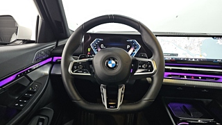 BMW 5-SERIES G60 2025