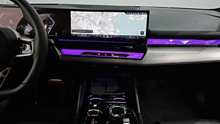 BMW 5-SERIES G60 2025