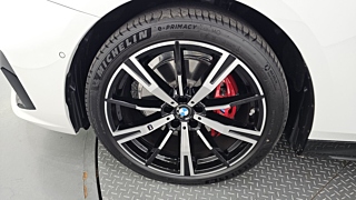 BMW 5-SERIES G60 2025